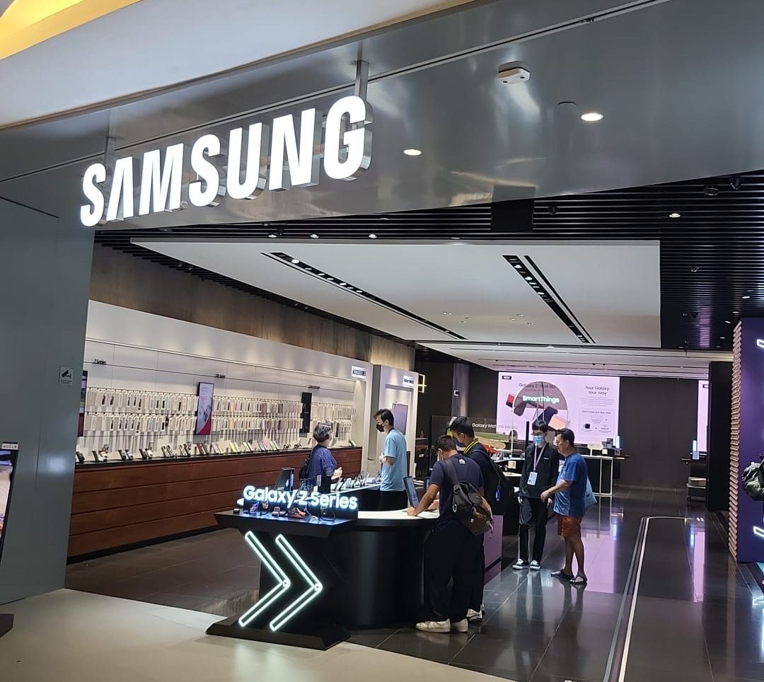 Samsung Experience Store @ Vivocity