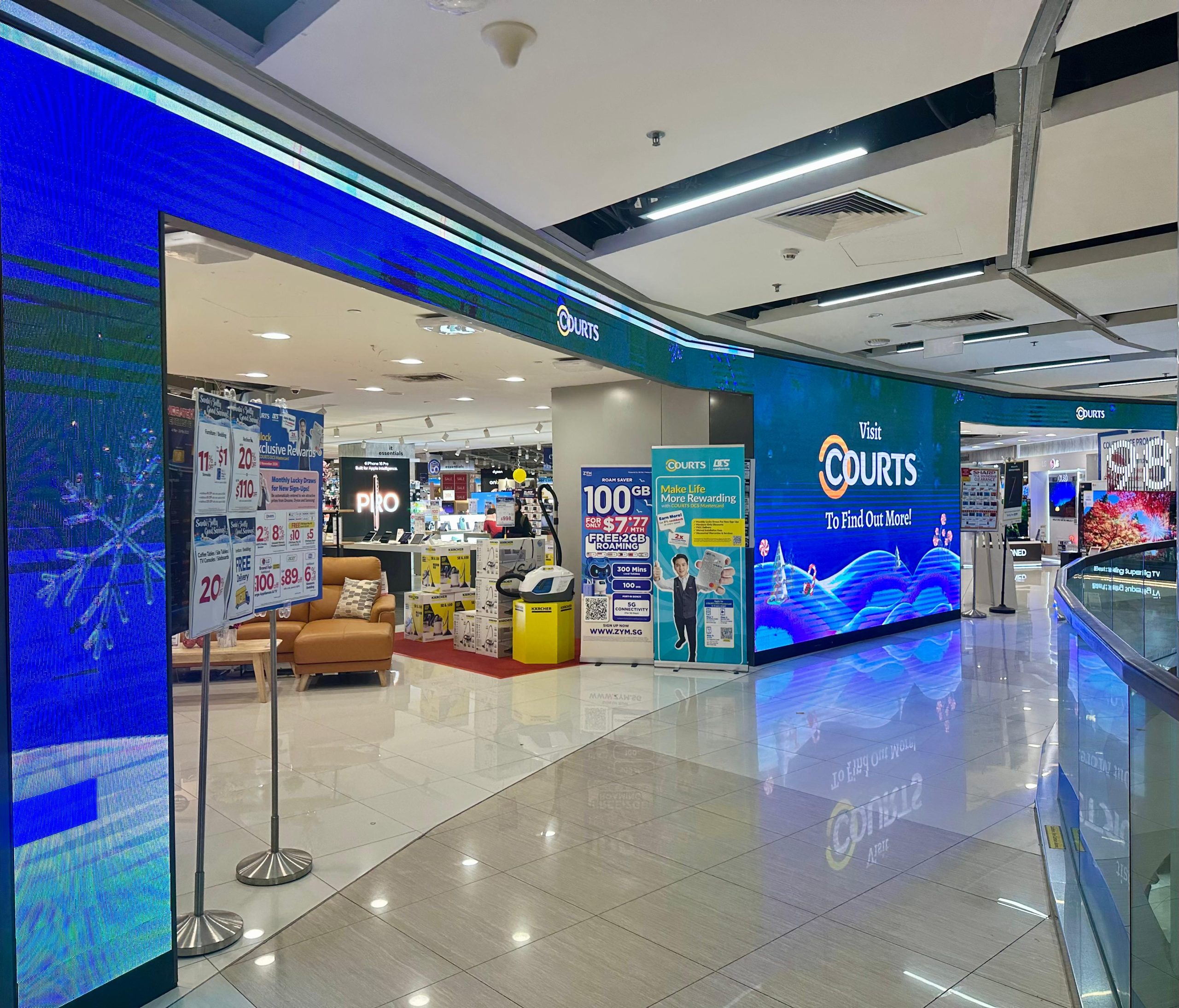 COURTS Singapore (Causeway Point)