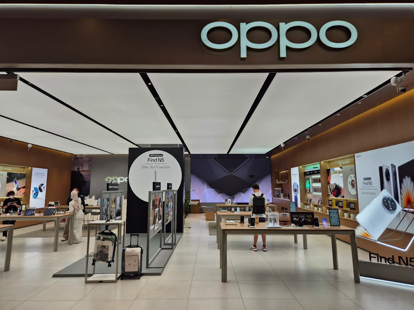 OPPO Flagship Store Suntec City Mall
